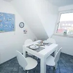 Moewe Apartment *